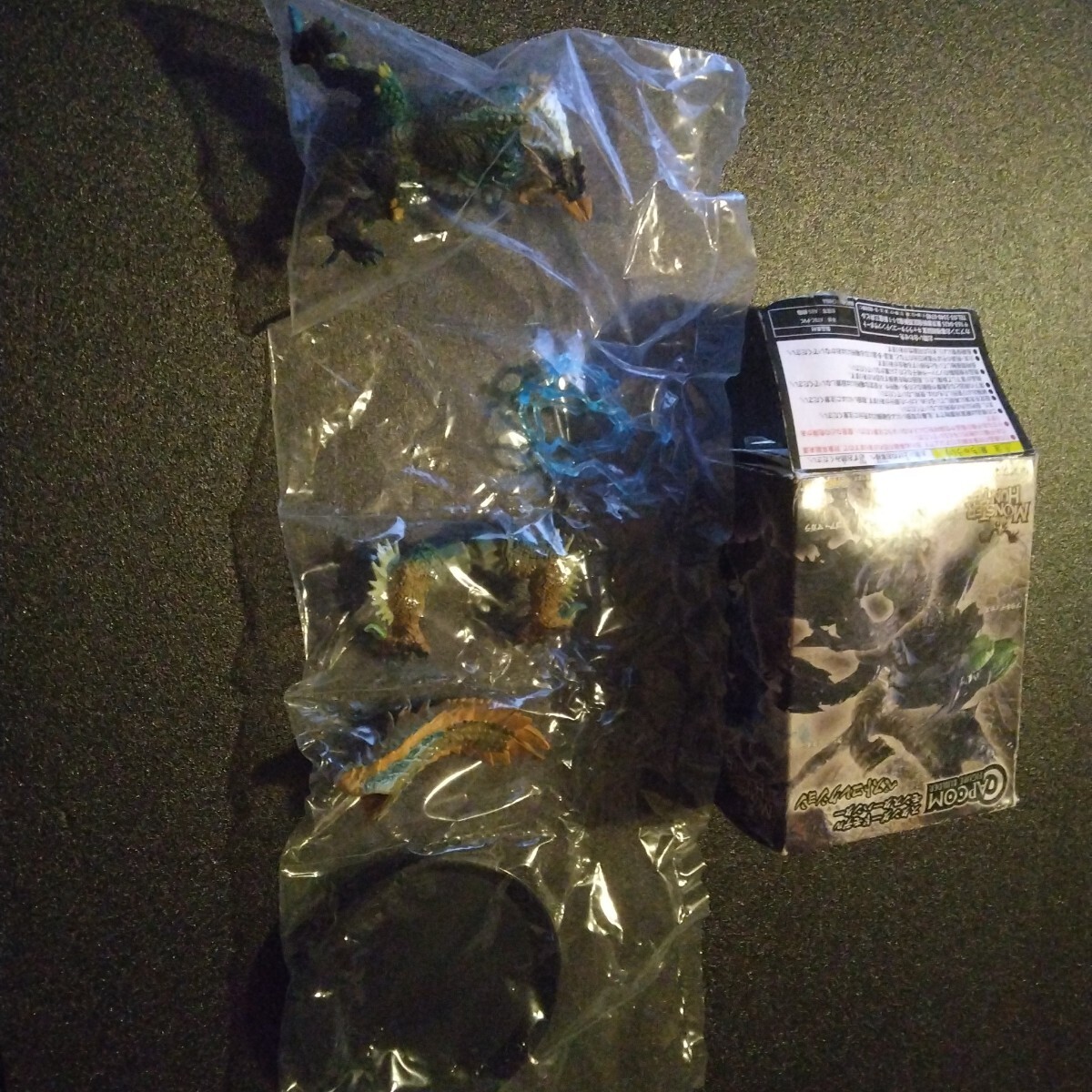 送料300円他 カプコン フィギュアビルダー スタンダードモデル ジンオウガ(超帯電状態)/モンスターハンター/モンハン