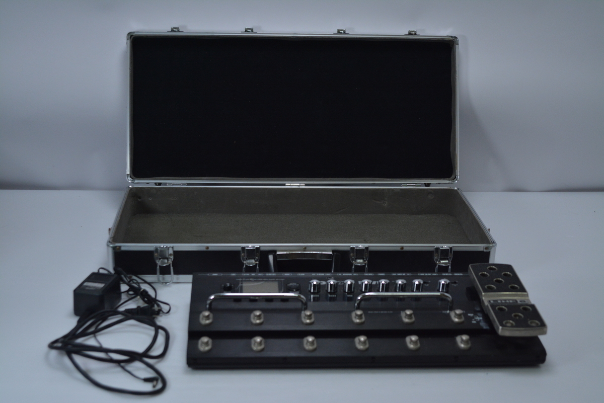 088-m645 【現状品】 LINE6 POD X3 LIVE マルチエフェクター ハードケース付