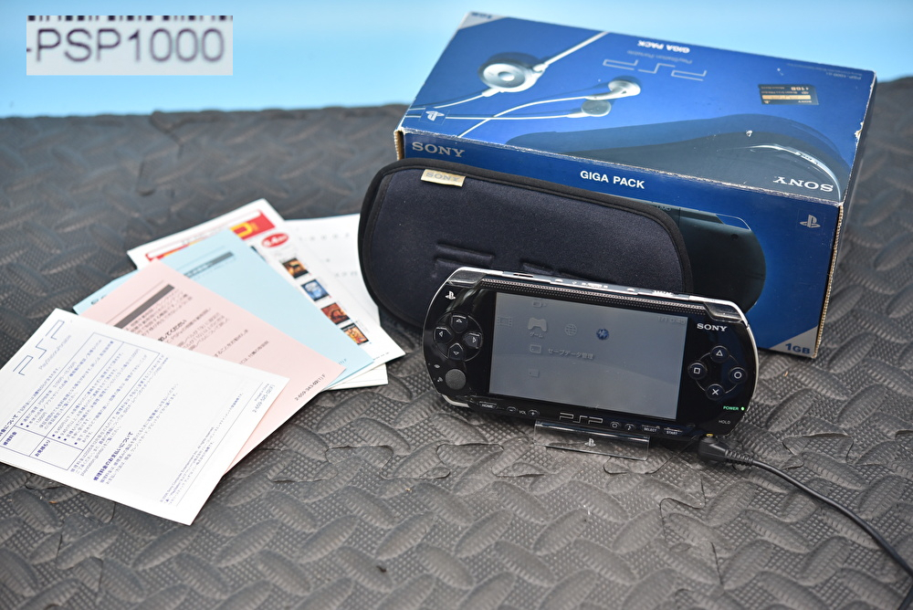 XY6-46【現状品】 SONY PlayStation Portable PSP-1000 通電動作確認済み ソフト起動OK 難あり 箱付き ブラック ソニー レトロゲーム 