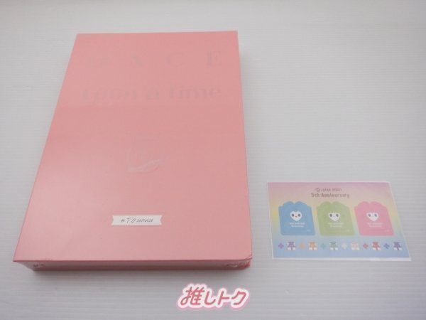TWICE 写真集 JAPAN DEBUT 5th Anniversary Making Photo Book ONCE UPON A TIME メイキングフォトブック [美品]