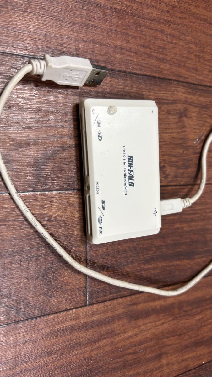 デジカメ用マルチカードリーダー　スマートメディア対応BUFFALO SDカードリーダー　