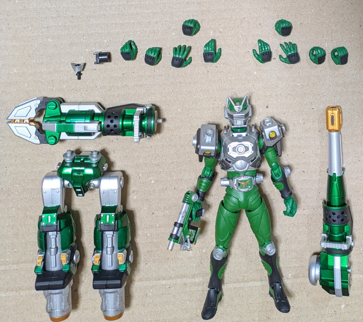 現状品　S.H.Figuarts 仮面ライダーゾルダ フィギュアーツ