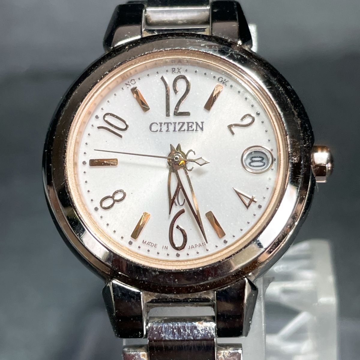 美品 CITIZEN シチズン XC クロスシー H058-T017487 腕時計 アナログ ソーラー 3針 カレンダー メタルバンド シルバー ラウンド ステンレス