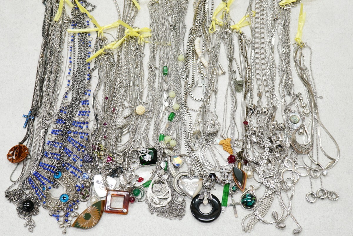 C939 シルバーカラー 海外製など ネックレス ペンダント ヴィンテージ アクセサリー 大量 セット まとめて おまとめ まとめ売り