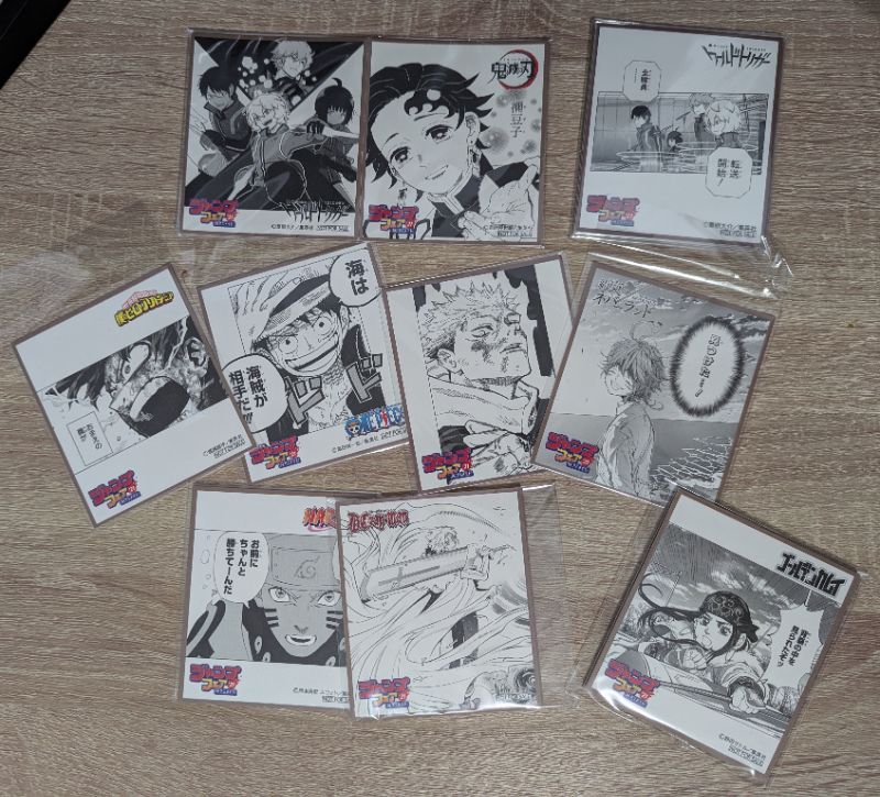 I ordered a bunch of mini shikishi and some acrylic stand. Thanks Doorzo!